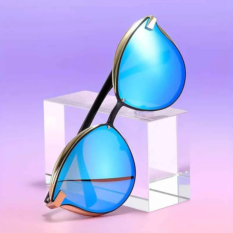 Stylish Cat Eye Sunglasses for a Chic Look Blue