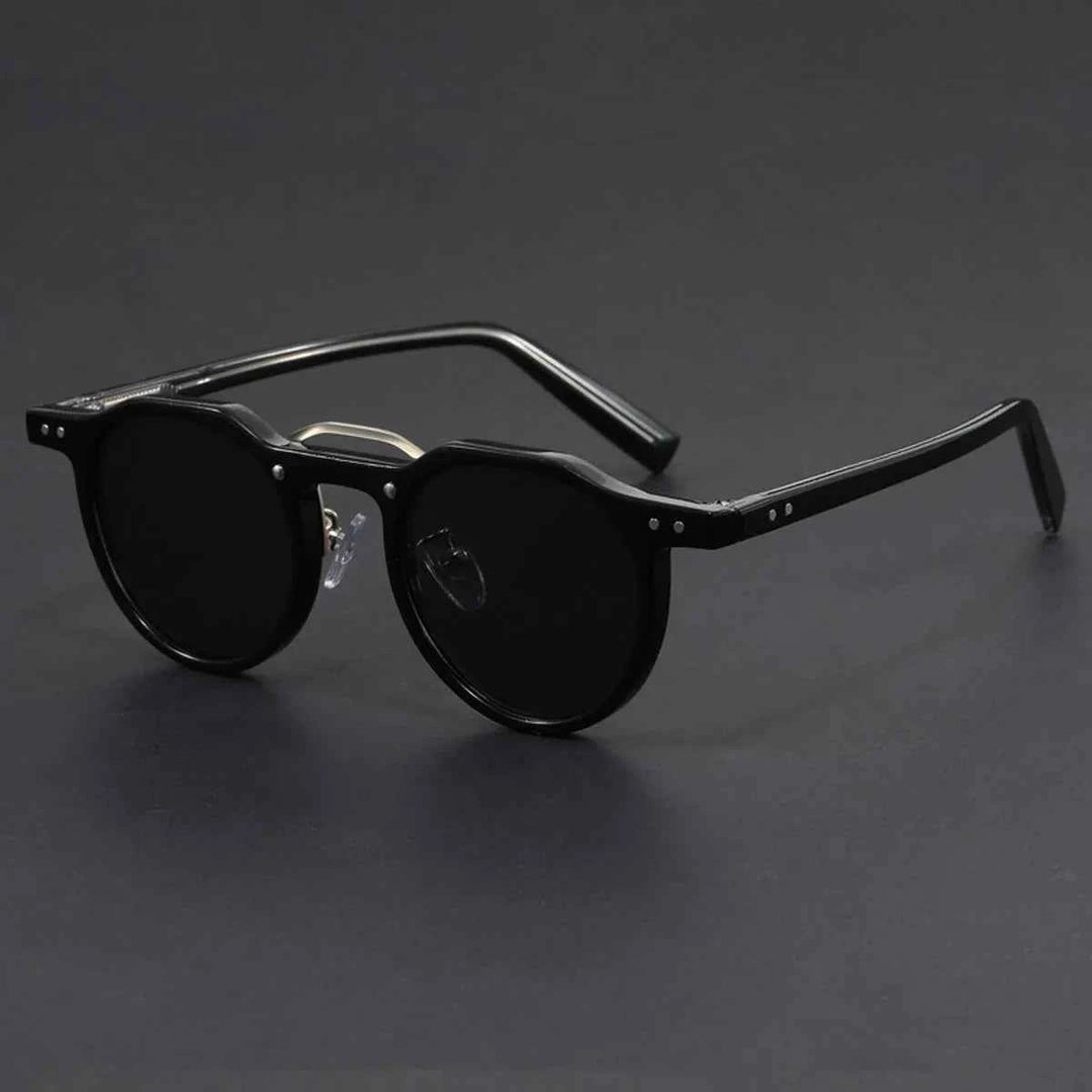 Stylish Riviera-Inspired Sunglasses Deep Black