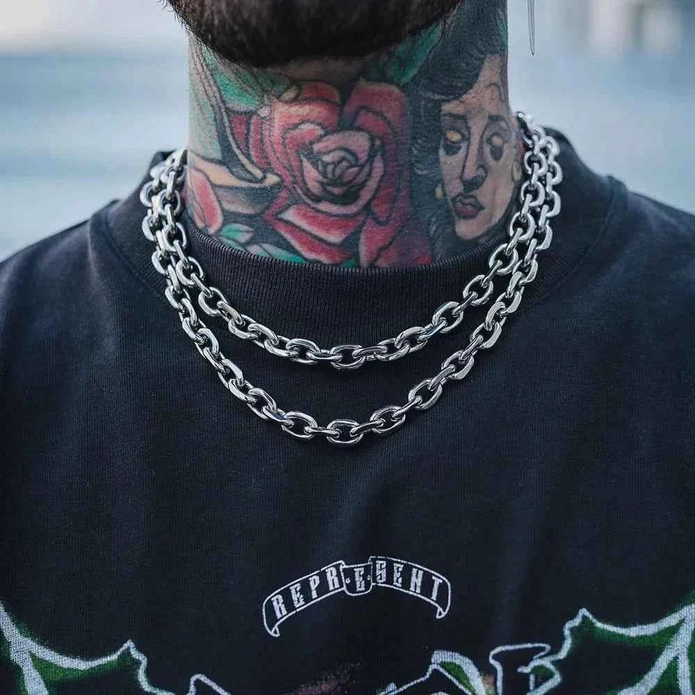 Durable Titan-Style Chain for Versatile Use