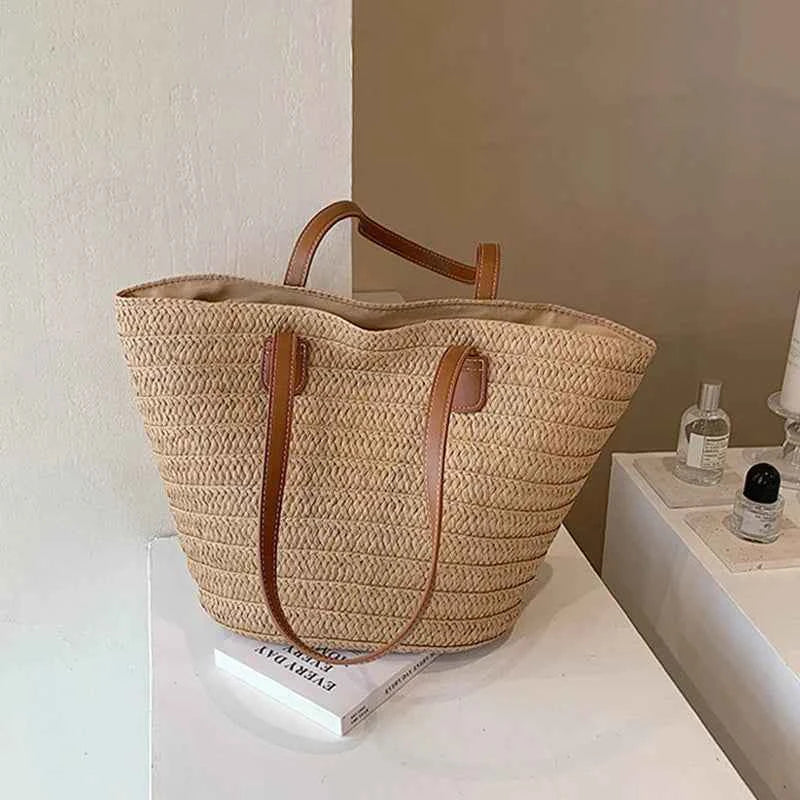 Women's Large Tote Bag with Durable Handles | Spacious Design