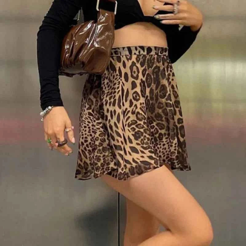 Women's Leopard Print Mini Skirt L