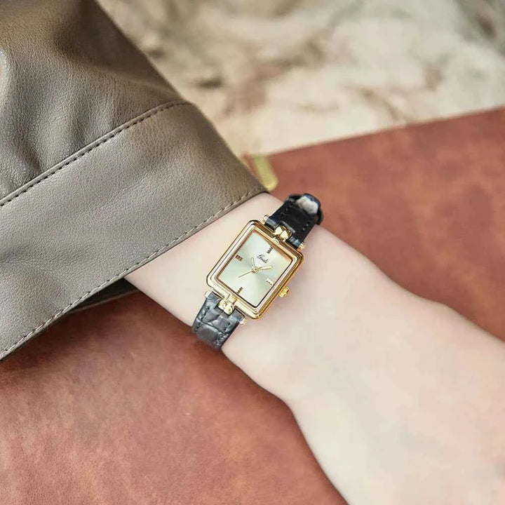 Elegant Gold-Toned Watch for Timeless Style