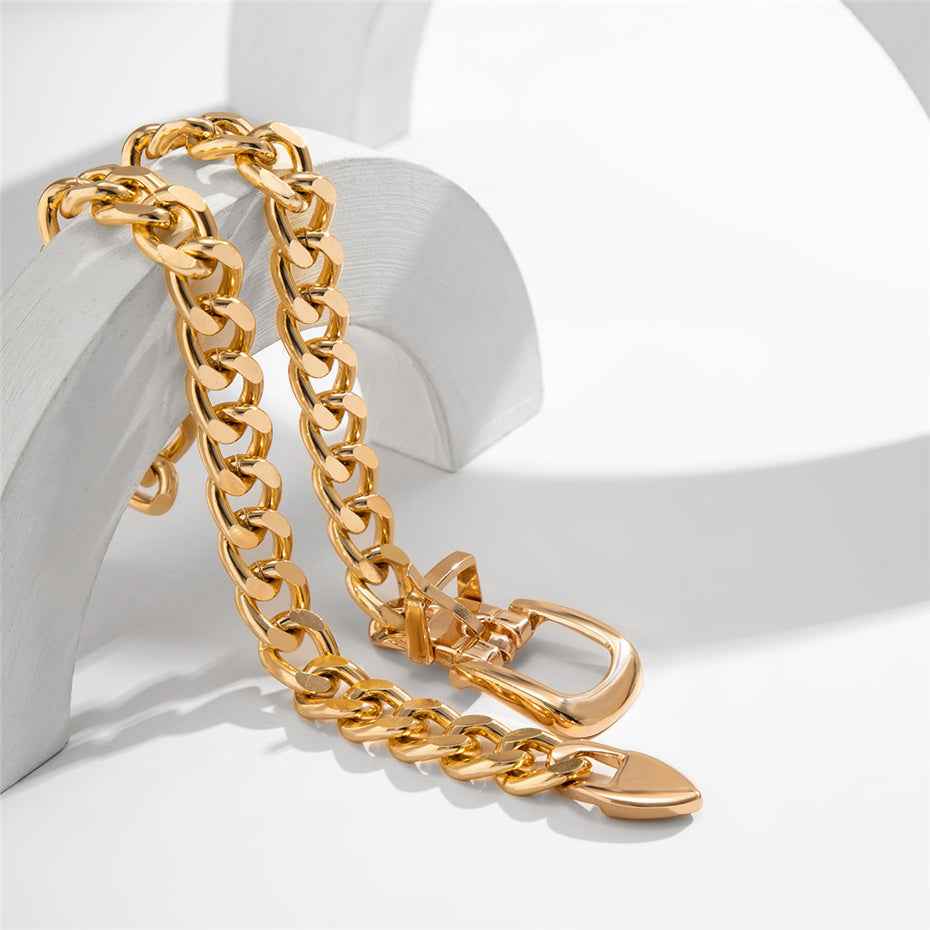 Elegant Radiance Chain Drop Necklace