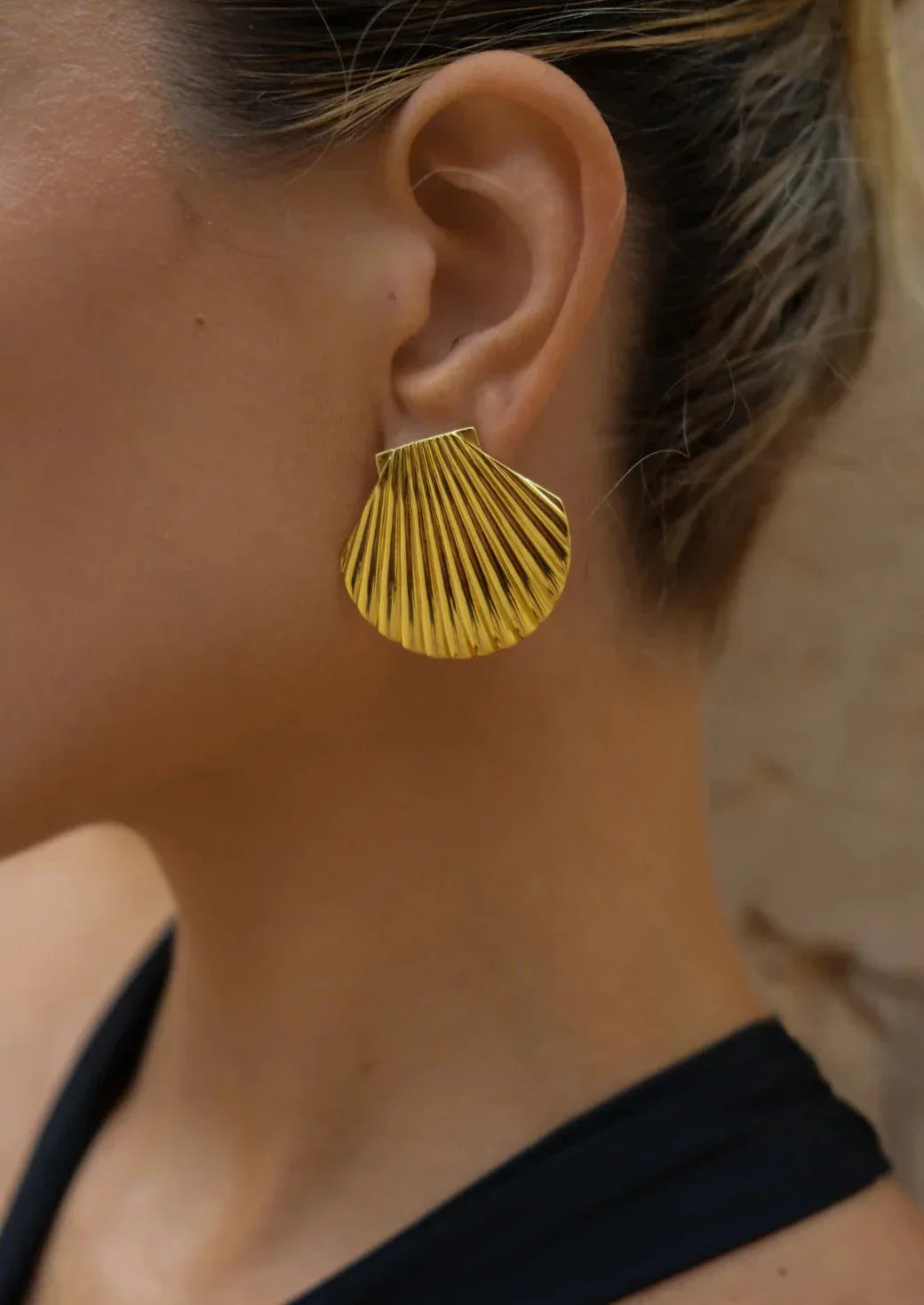 Etna | Women's Gold Shell Earrings – Hypoallergenic & Waterproof Gold