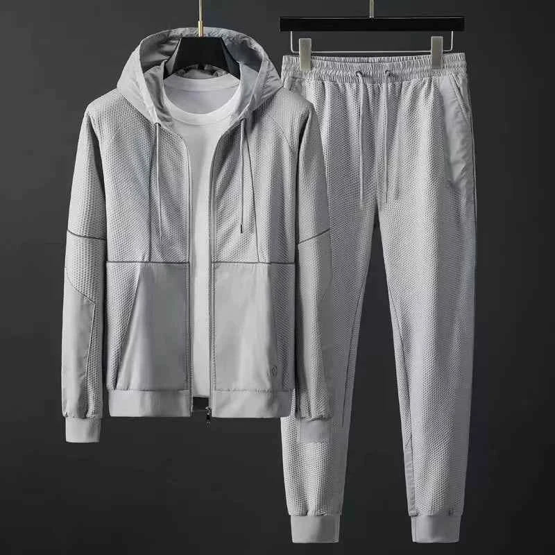 Men's Stride Tracksuit - Comfortable & Stylish Activewear White