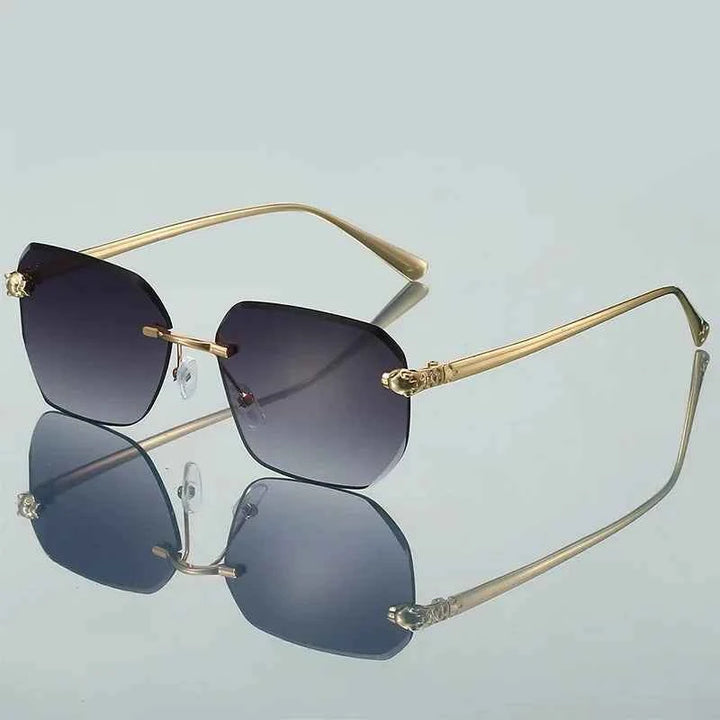 Gradient Sunglasses for a Timeless Look Smoke gradient