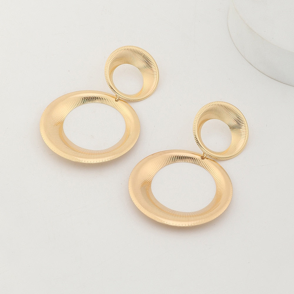 Graciela | Women's Gold Earrings with 3D Circle Design