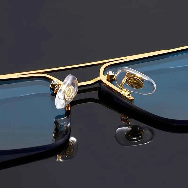 Stylish Wooden Frame Sunglasses for a Chic Look