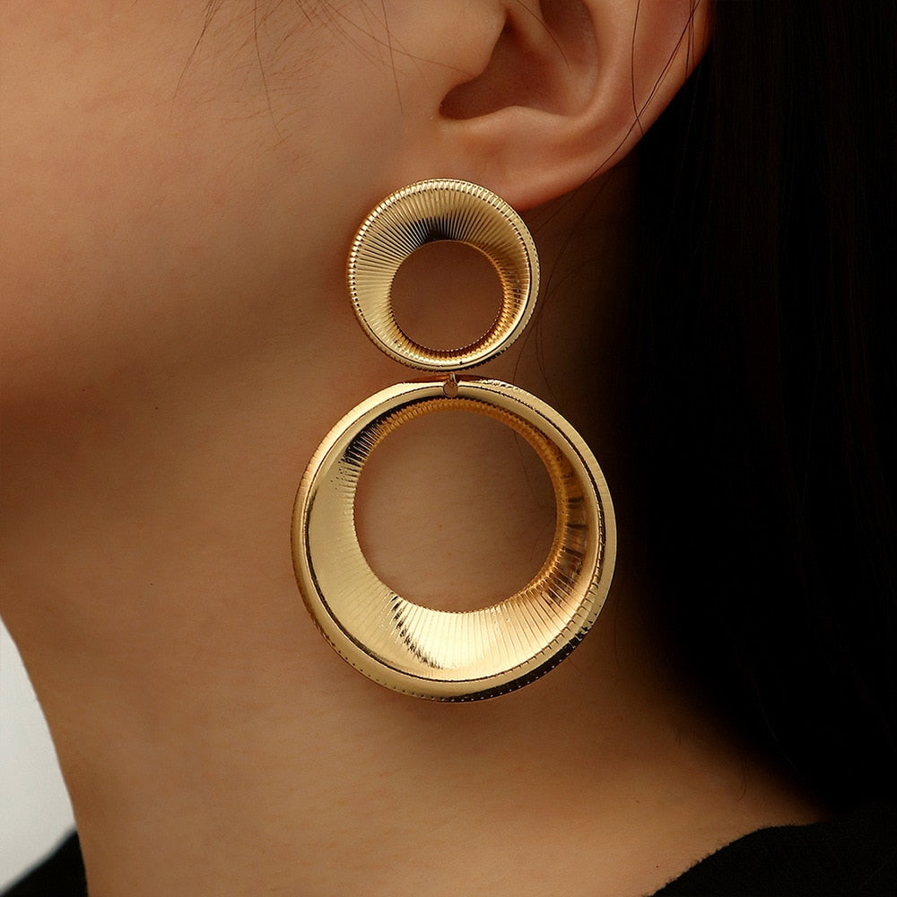 Graciela | Women's Gold Earrings with 3D Circle Design