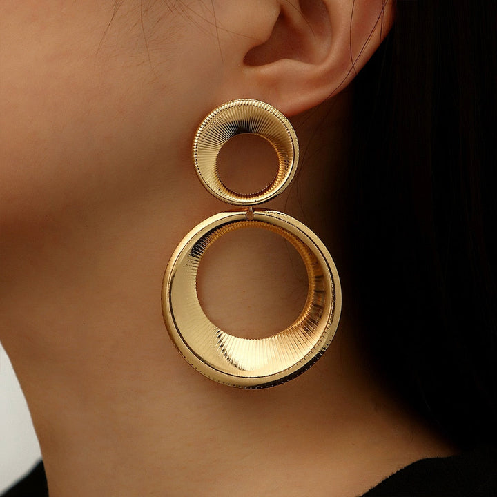 Graciela | Women's Gold Earrings with 3D Circle Design Default