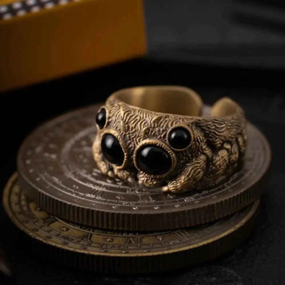 Elegant Nightfang Spider-Inspired Ring Bronze