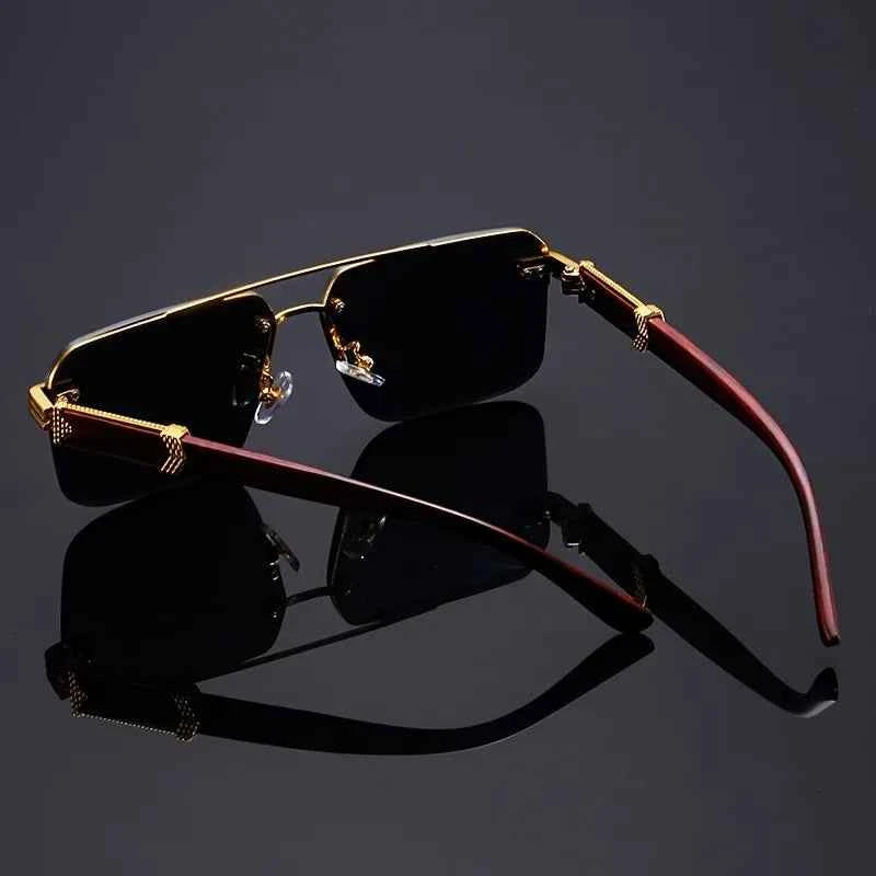 Stylish Wooden Frame Sunglasses for a Chic Look