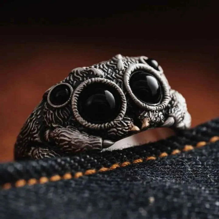 Elegant Nightfang Spider-Inspired Ring