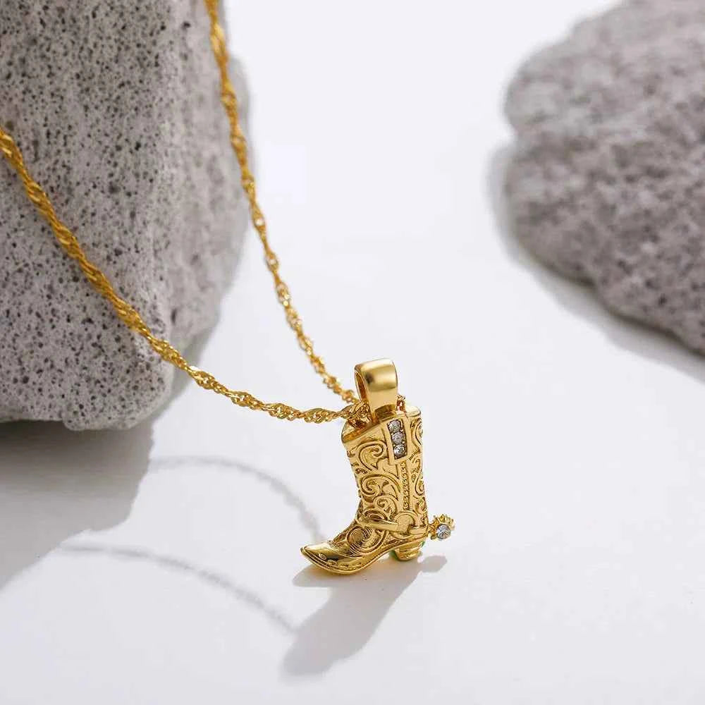Fur Trim Spur Pendant Necklace in Cowboy Boot Design Gold