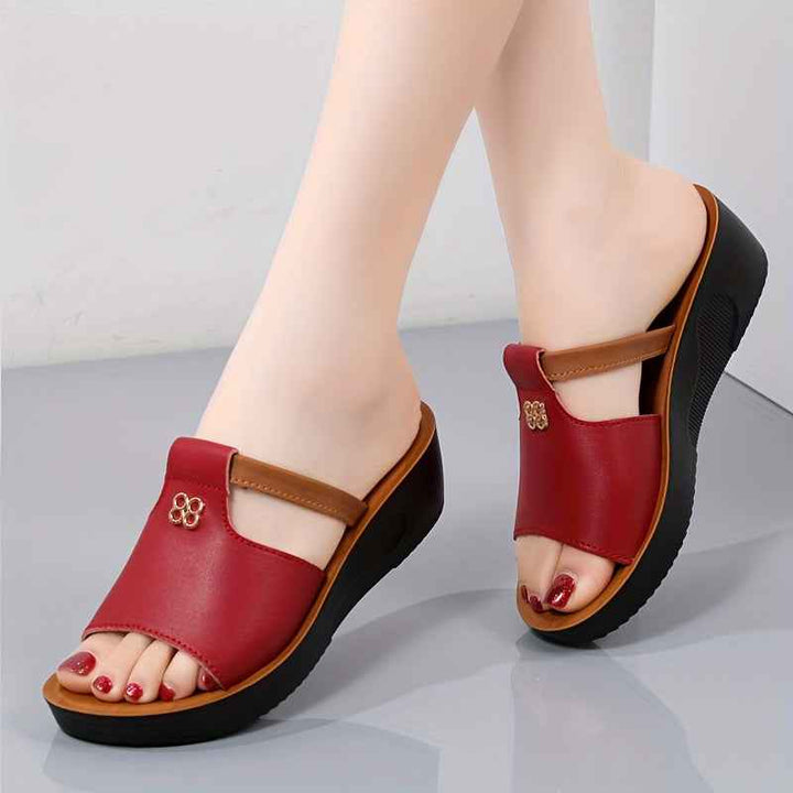 Elegant Women's Sandals with Comfort Platform