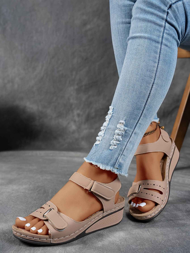 Poppy | Women's Sandals with Breathable Strap and Flexible Platform