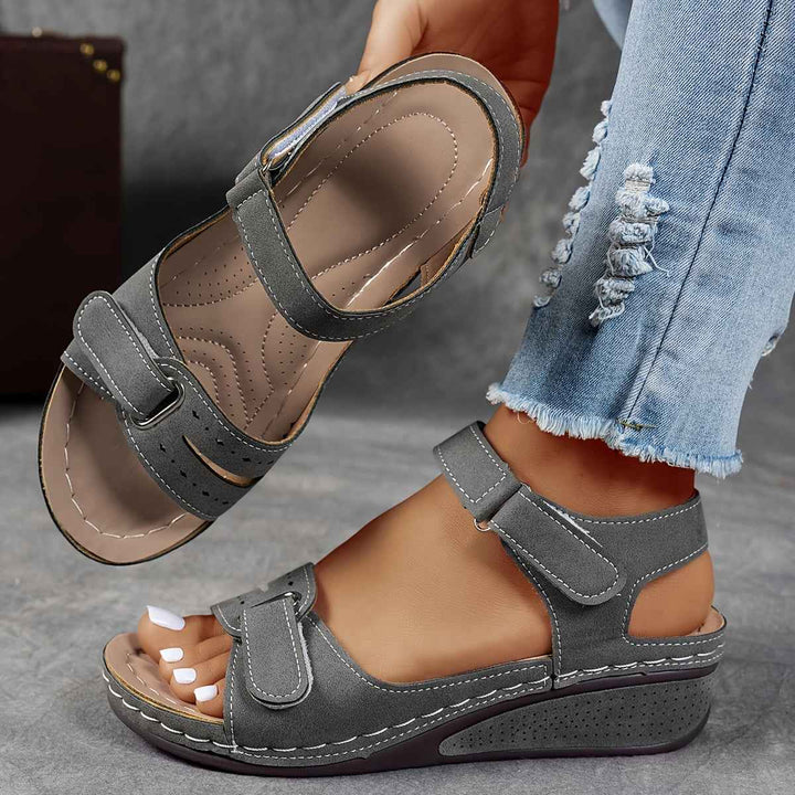 Poppy | Women's Sandals with Breathable Strap and Flexible Platform Gray