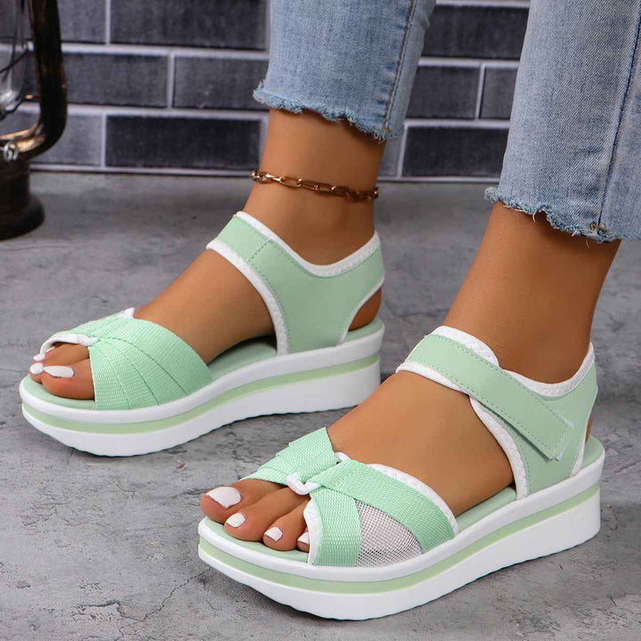 Ailbhe | Comfortable Women's Mesh Sandals with Velcro Closure Light Green