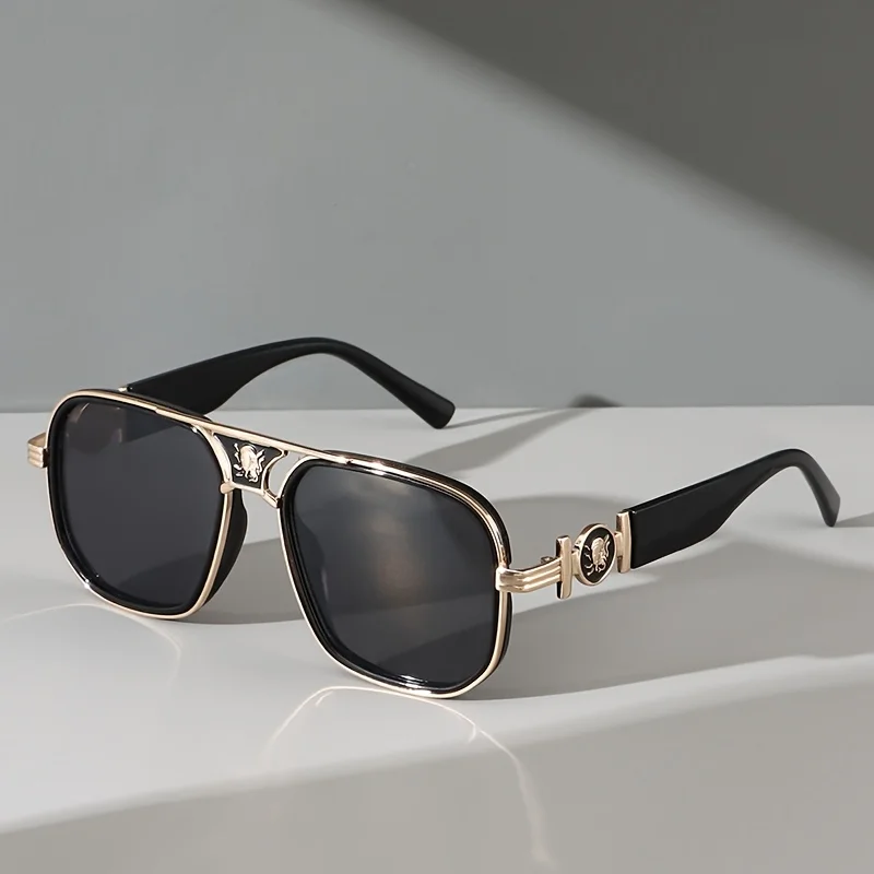 Stylish Designer-Inspired Sunglasses for Trendy Looks Black