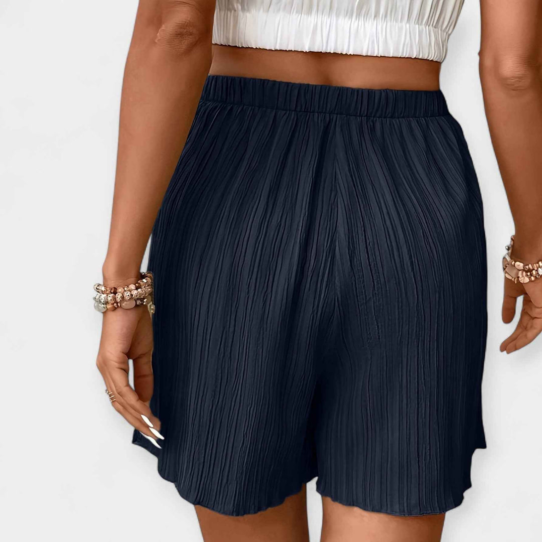 Women's Short Thea Style