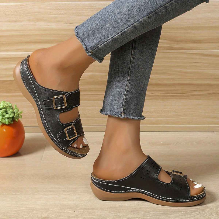 Amelia | Women's Breathable Sandals with Adjustable Strap
