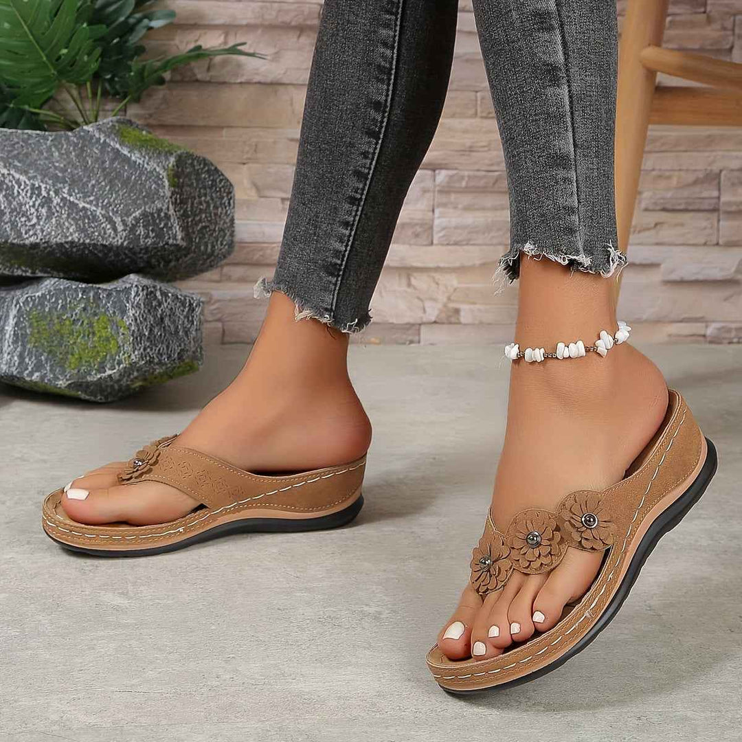 Vintage Women's Sandals with Ergonomic Comfort Footbed