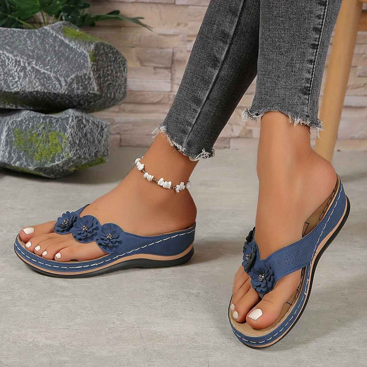 Vintage Women's Sandals with Ergonomic Comfort Footbed