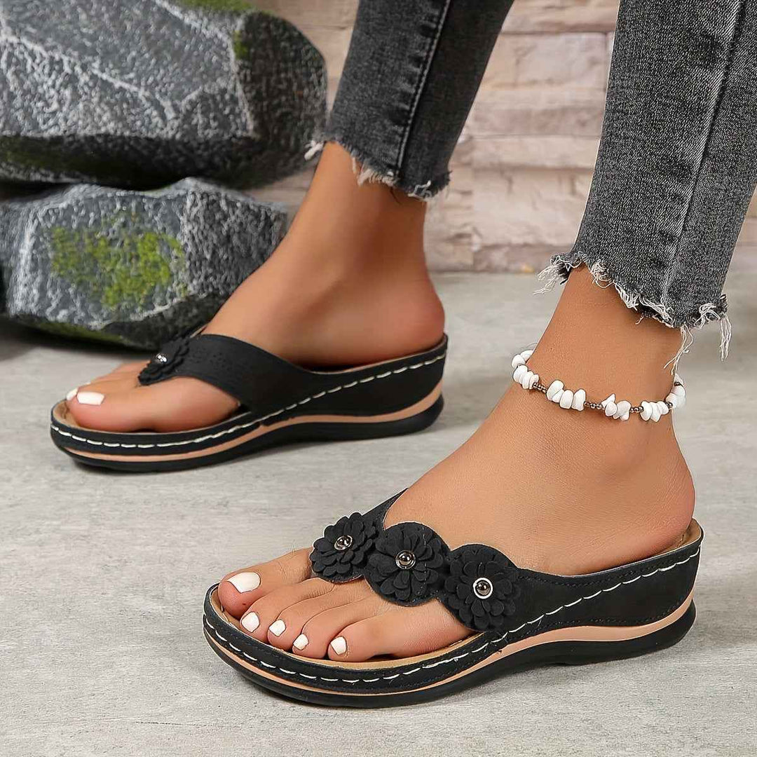 Vintage Women's Sandals with Ergonomic Comfort Footbed