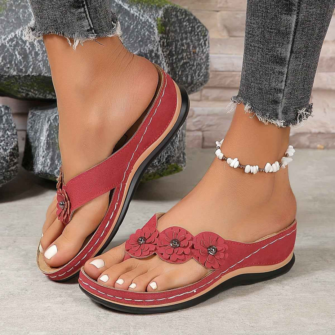 Vintage Women's Sandals with Ergonomic Comfort Footbed Red