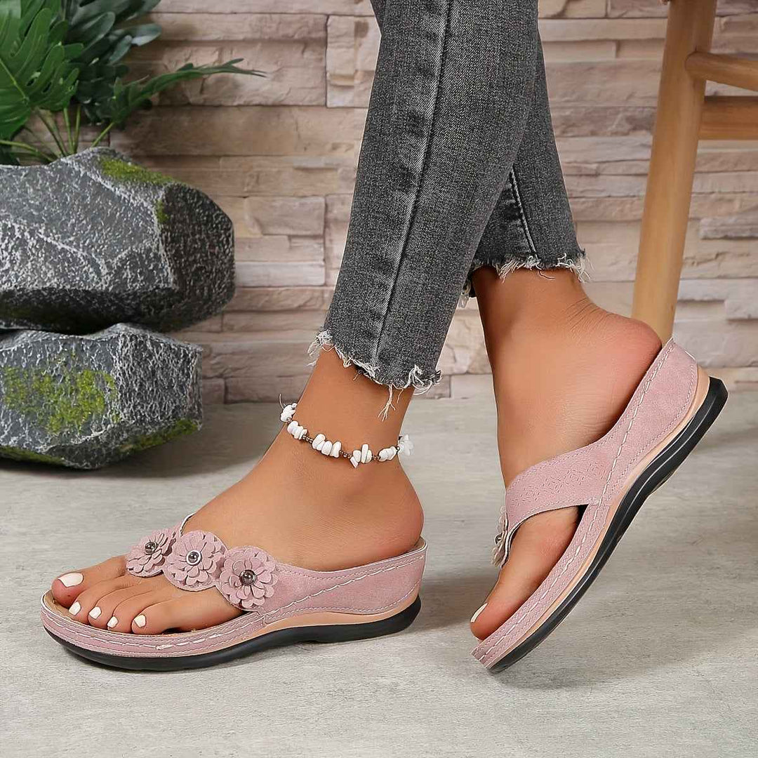 Vintage Women's Sandals with Ergonomic Comfort Footbed