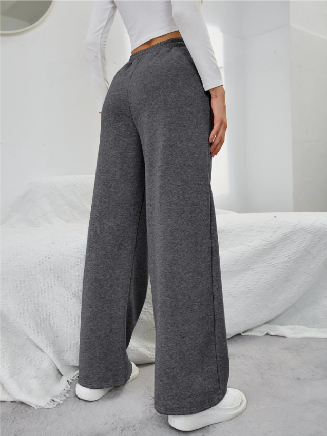 Women's Wide Leg Sweatpants with Elastic Waistband and Pockets - Comfortable Fit