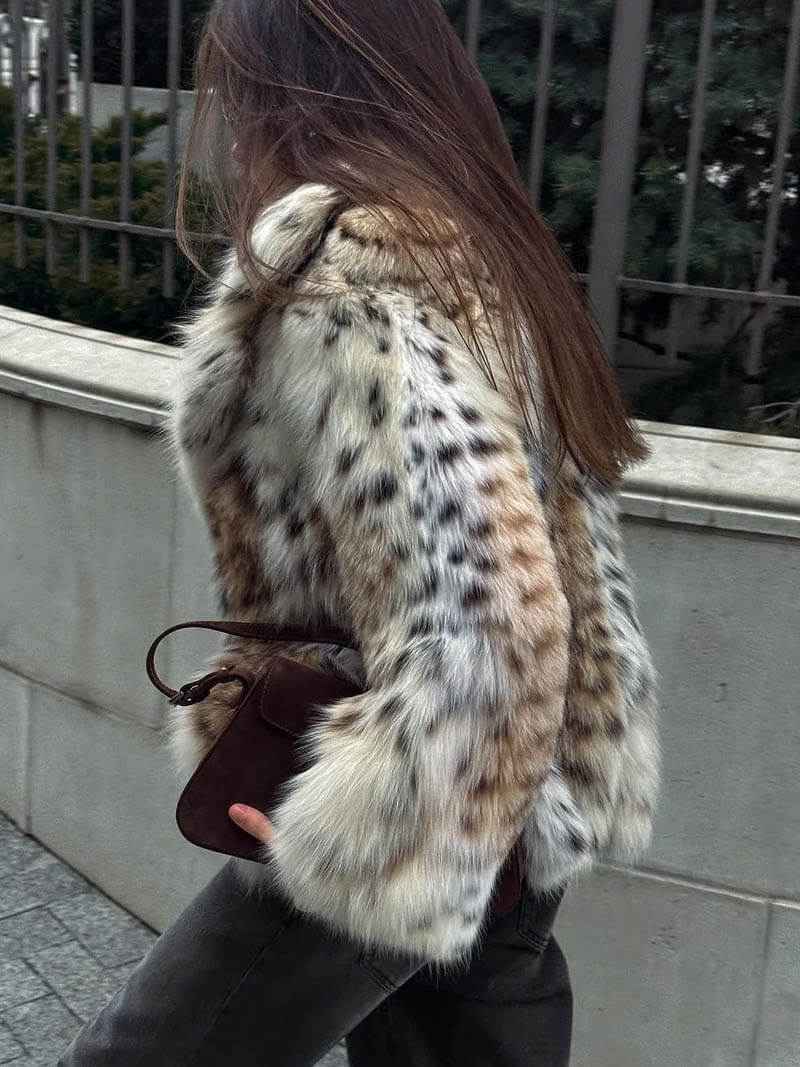 Women's Bold Leopard Pattern Velvet Fur Coat – Statement Outerwear