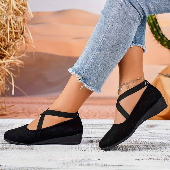 Women's Casual Ballet Flats with Crossed Straps and Round Toe