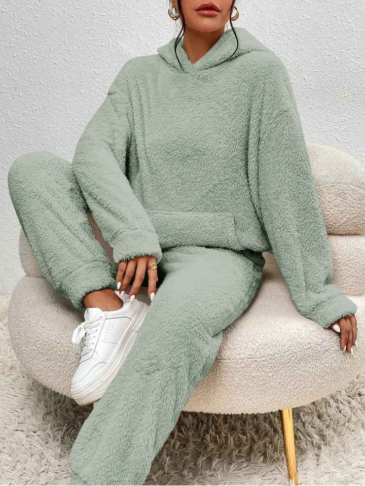 Women's Casual Two-Piece Set – Soft Plush Pullover Hoodie & Wide-Leg Pants Light Green