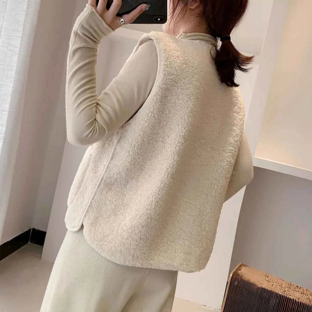 Women's Chic Fluffy Gilet - Stylish Outerwear
