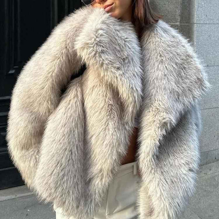Women's Cozy Snowfall Faux Fur Jacket