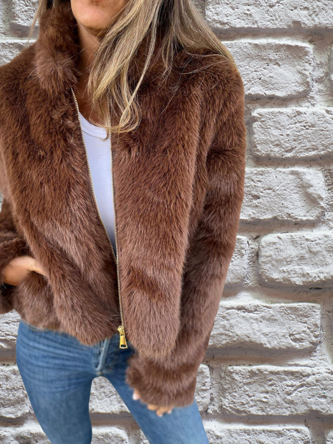 Women's Faux Fur Coat - Stylish and Cozy Outerwear