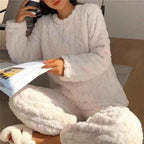 Women's Fuzzy Knit Pyjama Set – Relaxed Fit – Cable Pattern – Full Length White