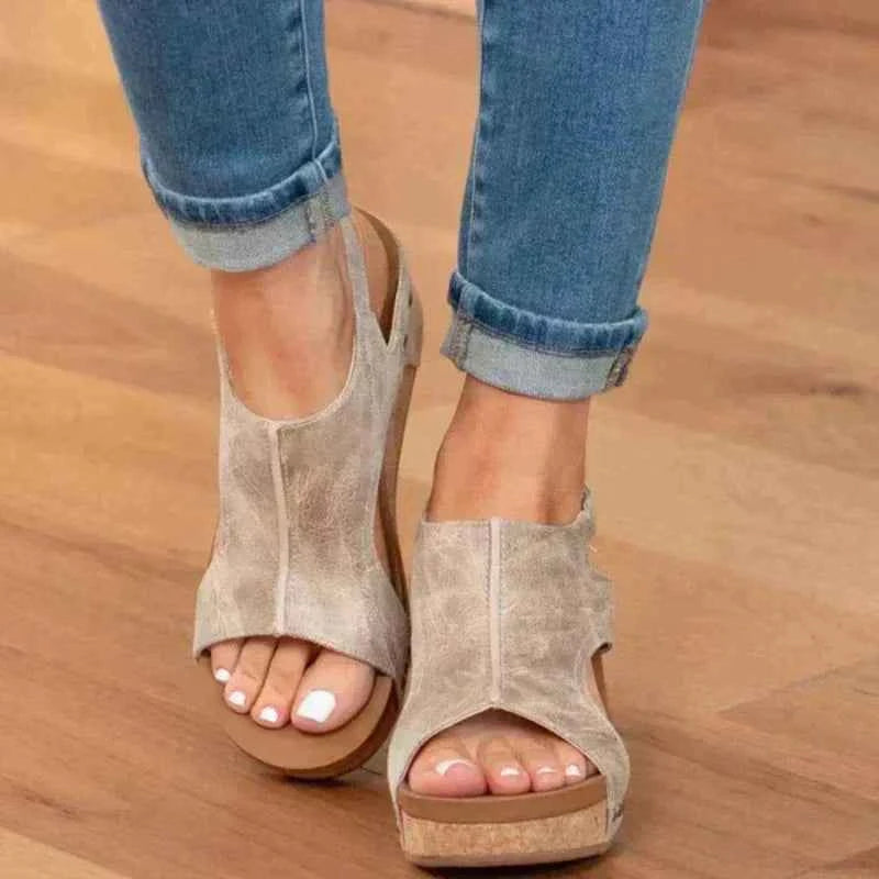 Women's Leather Shoes - Stylish and Comfortable Footwear Beige
