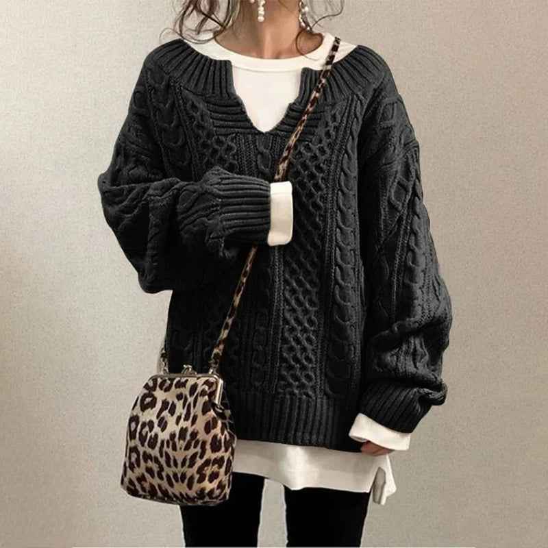Women's Oversized Cable Knit Sweater Black