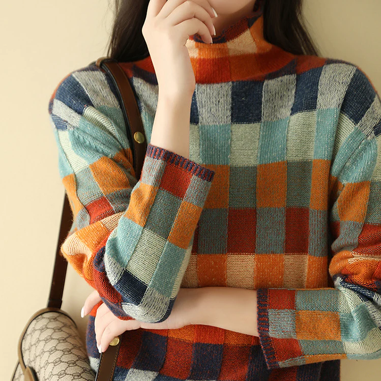 Women's Oversized Knitted Pullover Sweater - Diamond Pattern Design