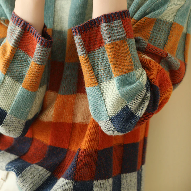 Women's Oversized Knitted Pullover Sweater - Diamond Pattern Design