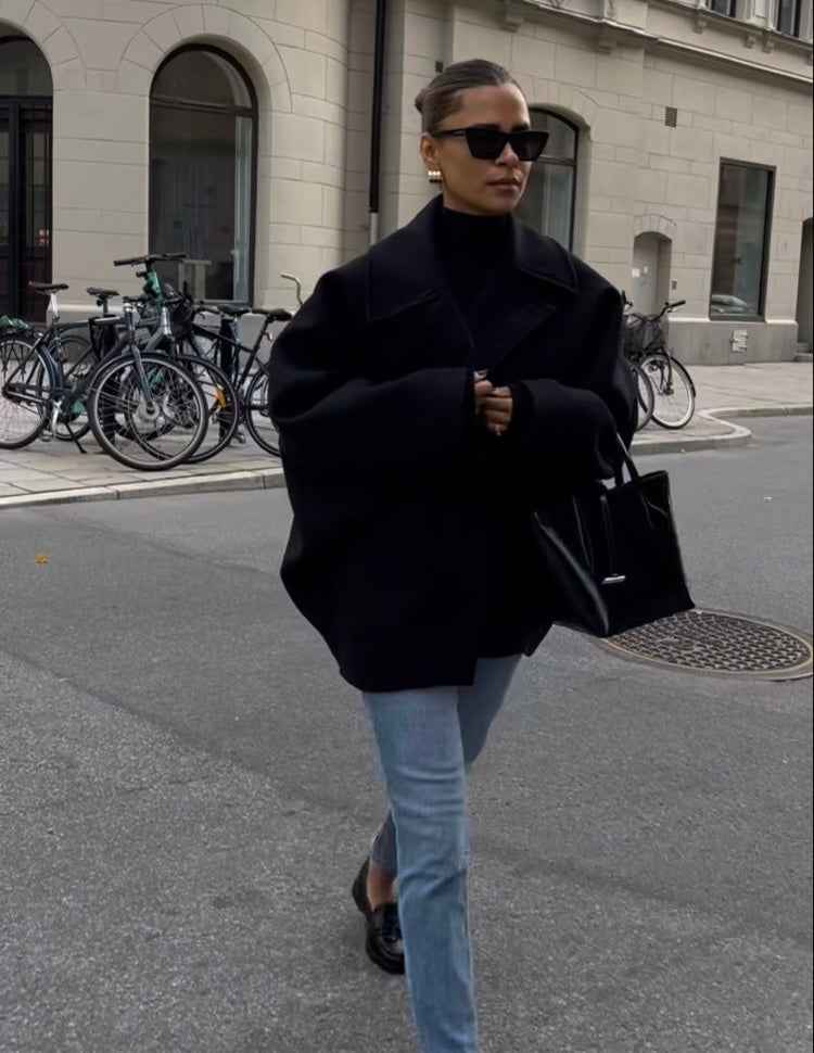 Women's Oversized Wool Blend Double-Breasted Coat - Boxy Fit with Classic Notched Lapel