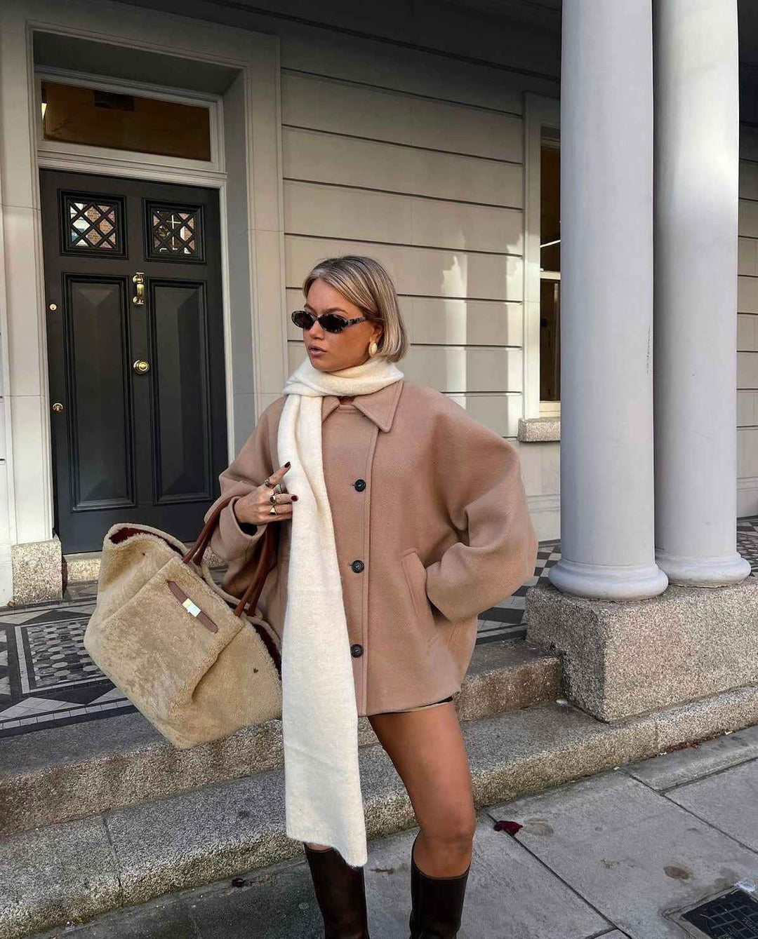 Women's Oversized Wool Blend Double-Breasted Coat - Boxy Fit with Classic Notched Lapel