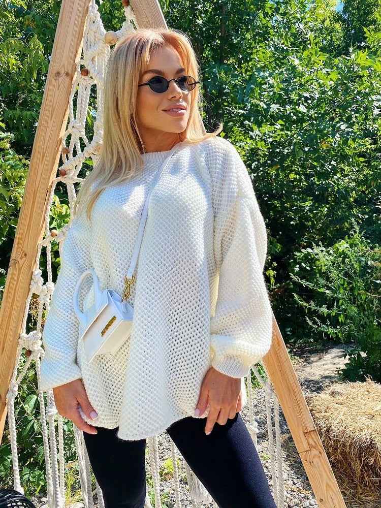 Women's Oversized Wool Knit Sweater - Round Neck, Long Sleeves White