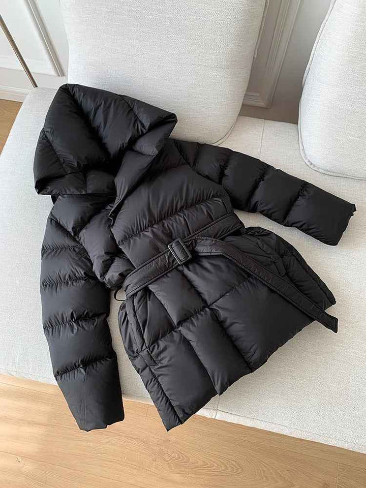 Women's Quilted Puffer Jacket with Hood - Tailored Fit, Long Sleeves