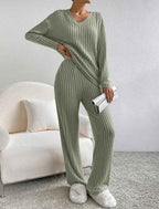 Women's Ribbed Knit Relaxed Fit V Neck Solid White Winter 2-Piece Sets Green