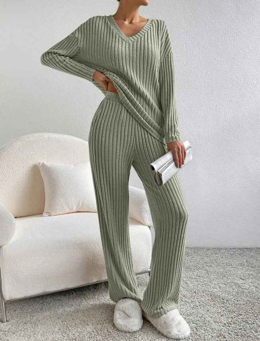 Women's Ribbed Knit Relaxed Fit V Neck Solid White Winter 2-Piece Sets Green
