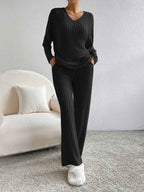 Women's Ribbed Knit Relaxed Fit V Neck Solid White Winter 2-Piece Sets Black
