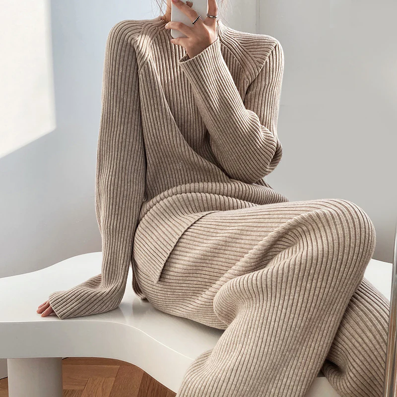 Women's Relaxed Knit Set – Round Neck Sweater & Wide Elastic Waist Pants